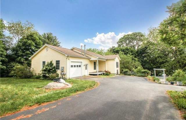 939 Ocean Avenue - 939 Ocean Avenue, New London, CT 06320 939 Ocean Avenue - 939 Ocean Avenue, New London, CT 06320