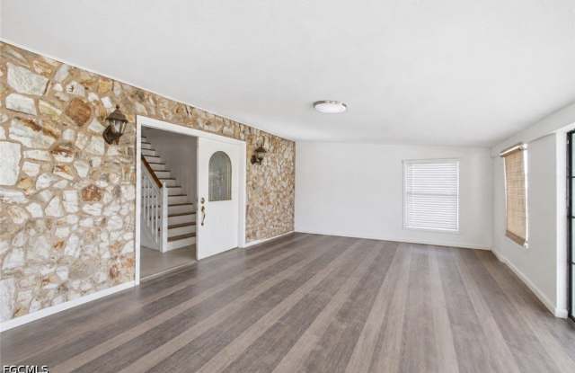 7418 16th Avenue NW Gallery 2