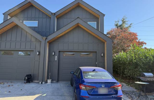 Gresham Hidden Gem - Apply Today! Gallery 1