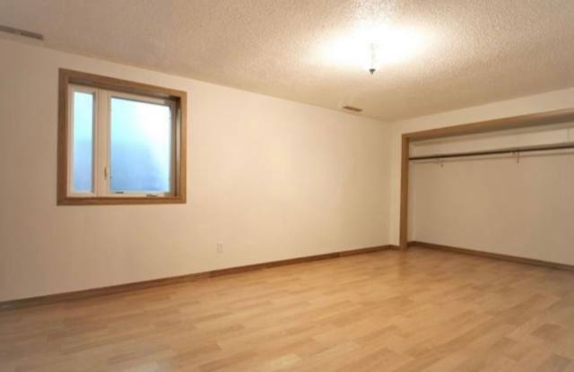 Five Bedroom Home in NW Rochester MN Gallery 1