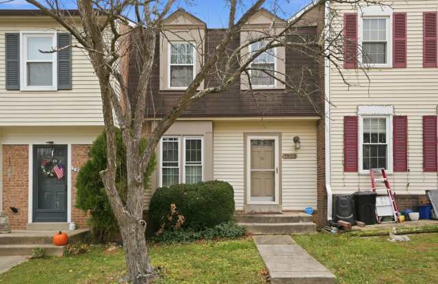 Welcome home to this charming three-level townhouse in the heart of Springfield! photos photos
