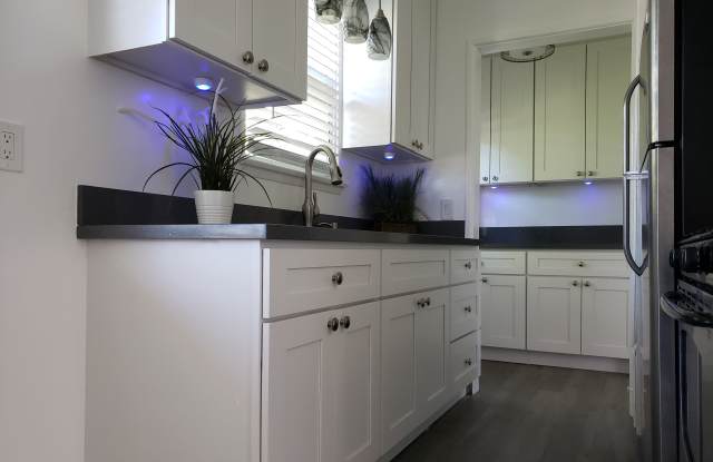 6129 S Victoria Ave photos photos