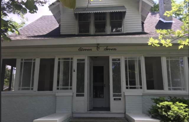 1107 N Sheridan St photos photos