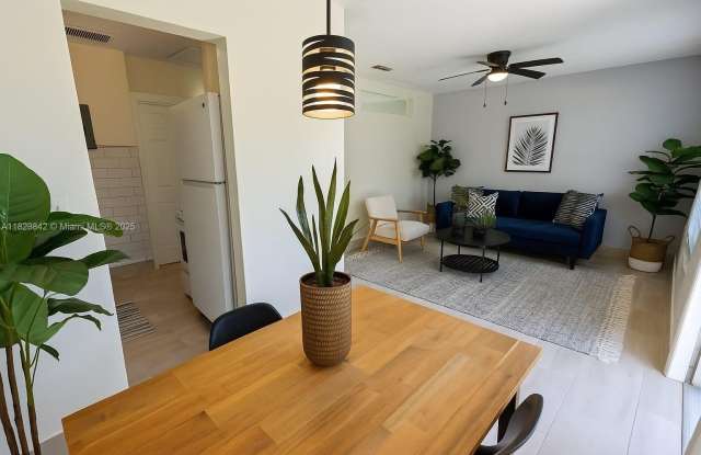 120 NE 10th Ave photos photos