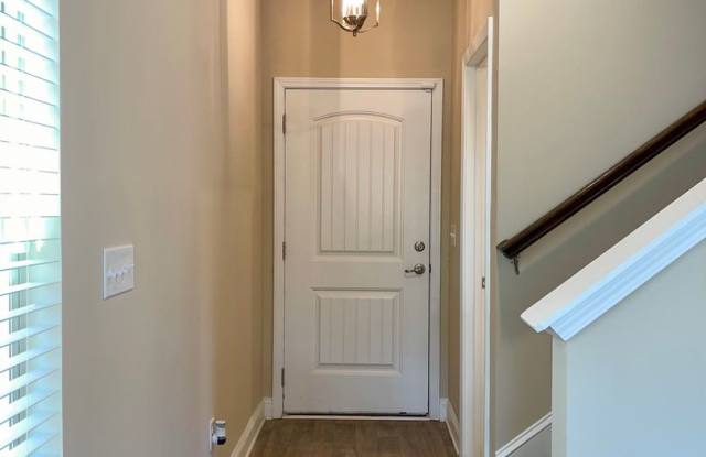 Welcome to this Almost New 3 Bed/2.5 Bath Home in Lovejoy! Gallery 3