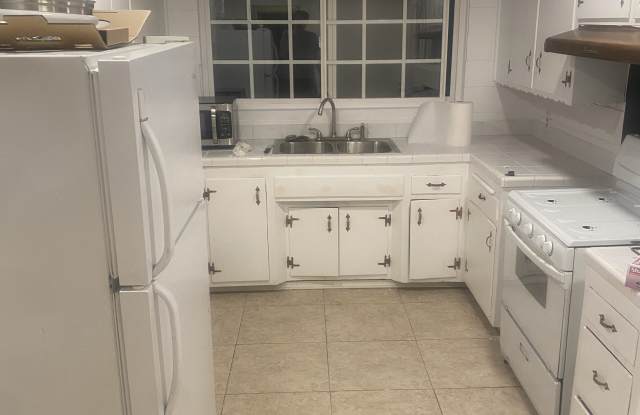 2135 South Palm Avenue photos photos