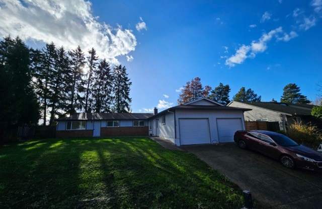 Charming 2-Bedroom Home with Garage in Prime Gresham Location photos photos