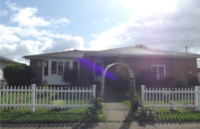 55 Lackawanna Avenue photos photos