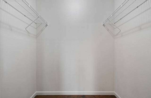 3164 East 16th Avenue Gallery 4