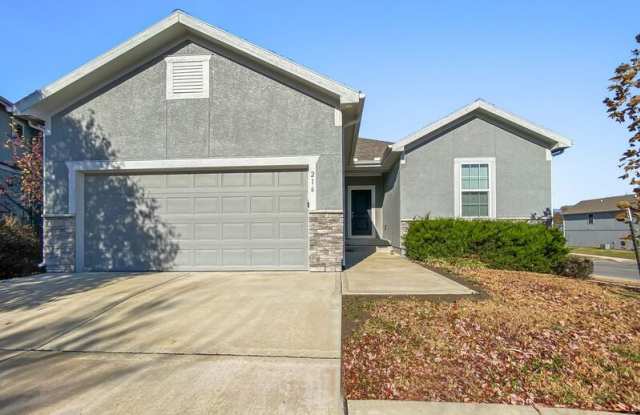 216 Elissa Dr - 216 Elissa Drive, Raymore, MO 64083