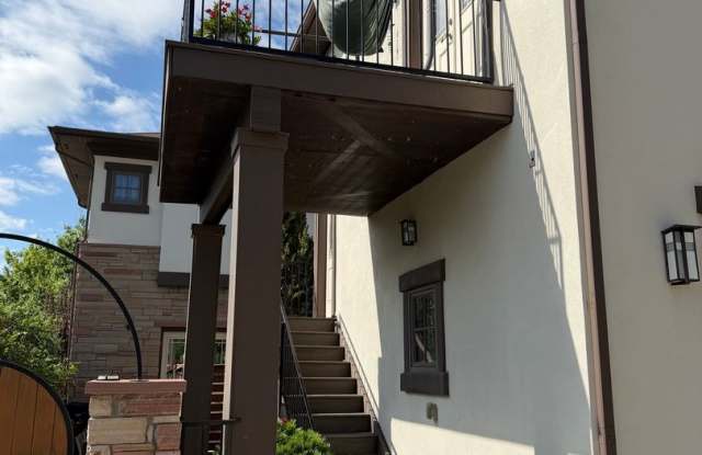 Carriage House for Rent in Northern Westminster  1 Bed 1 Bath Gallery 3