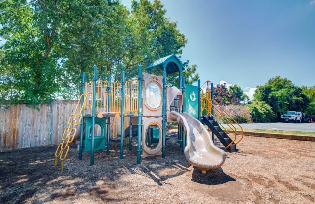 Affordable Housing - Fields of Old Town Gallery 4