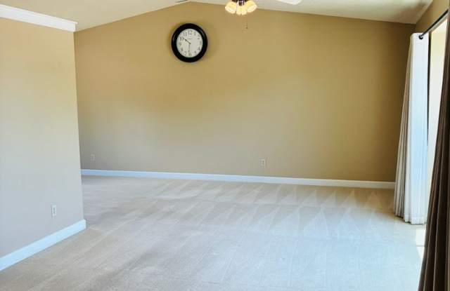 A Must See! Gallery 3