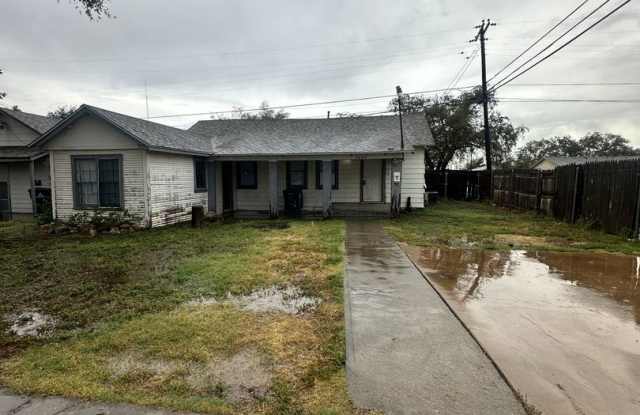2 Bed 1 Bath Home Gallery 1
