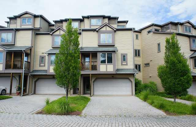 Townhome in the desired Chesapeake Harbour!!! photos photos