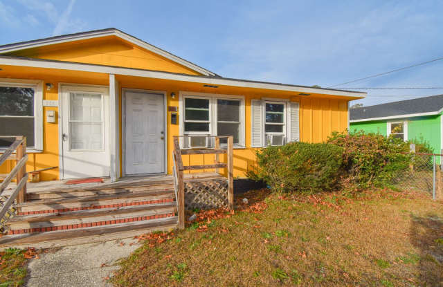 2 Bedroom 1 Bathroom Updated Apartment - 204 South 5th Street, Spring Lake, NC 28390