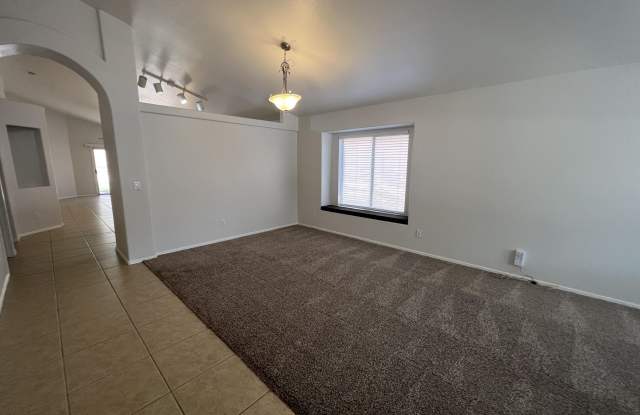 2120 E ROSEMONTE Drive Gallery 2