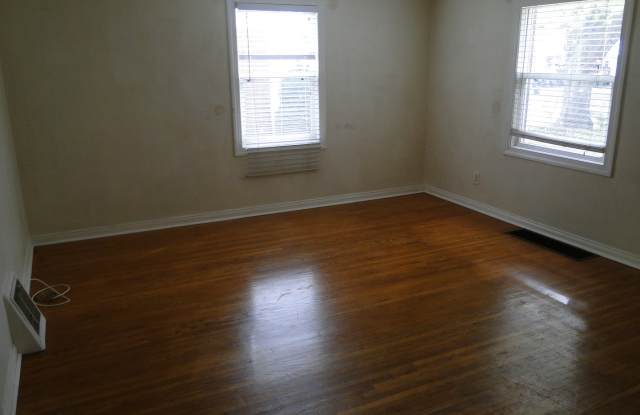 1705 Glenwood Avenue Gallery 3