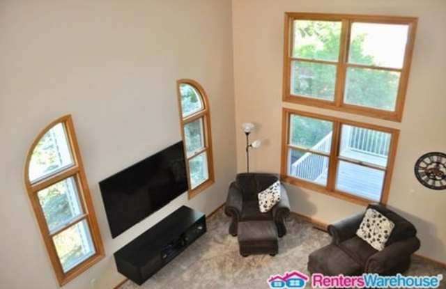 4210 Juniper Pt - 4210 Juniper Point, Eagan, MN 55122