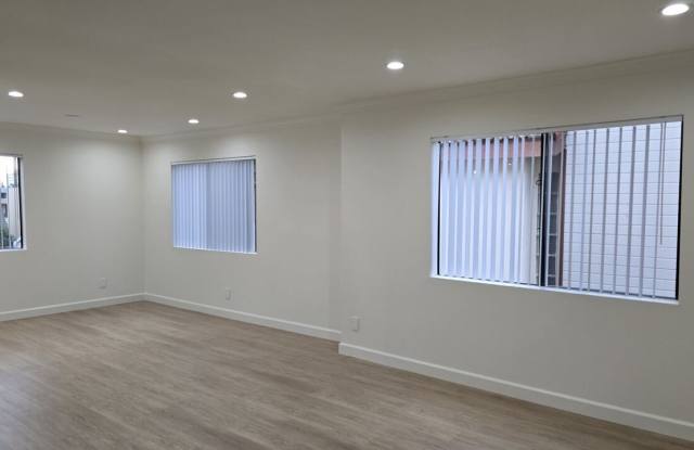 330 Cameron Pl unit: 10 photos photos