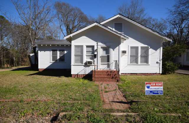 Three Bedroom Close to Tech! - 101 Myrtle Street, Ruston, LA 71270
