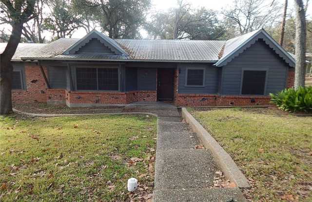 1207 Live Oak Drive photos photos