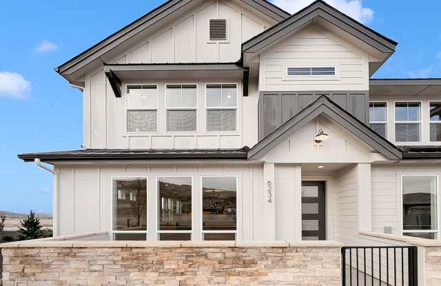 Brand New Pet-Friendly 3-Bedroom in Eagle with Pool, Fitness, Center, and Exceptional Amenities photos photos