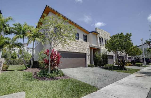 10419 NW 81st Ter - 10419 Northwest 81st Terrace, Doral, FL 33178 10419 NW 81st Ter - 10419 Northwest 81st Terrace, Doral, FL 33178