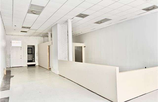 2126 MAGAZINE Street Gallery 4