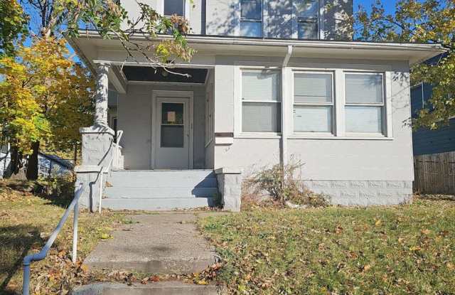 There is a $25 fee per application and everyone over 18 needs to fill out their own application. - 612 West 14th Street, Davenport, IA 52803