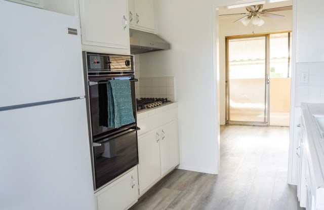 432 S SHERBOURNE DR - 432 South Sherbourne Drive, Los Angeles, CA 90048