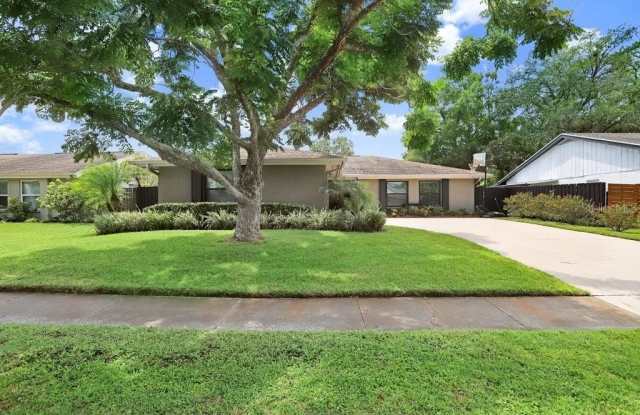 4412 STONEHENGE Road Gallery 3