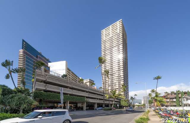 Studio in Hawaiian Monarch - 444 Niu Street, Honolulu, HI 96815