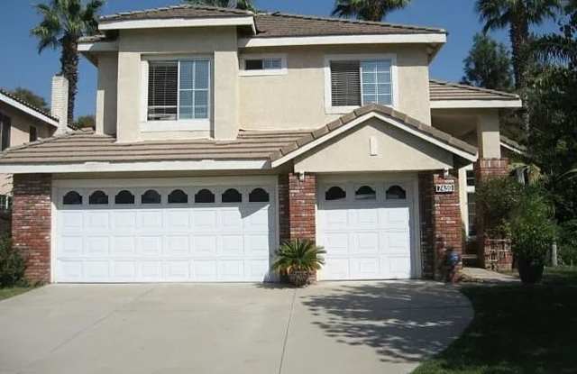 Welcome Home to This Spacious Fontana Rental!! photos photos