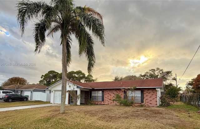 1434 SE Concha St photos photos