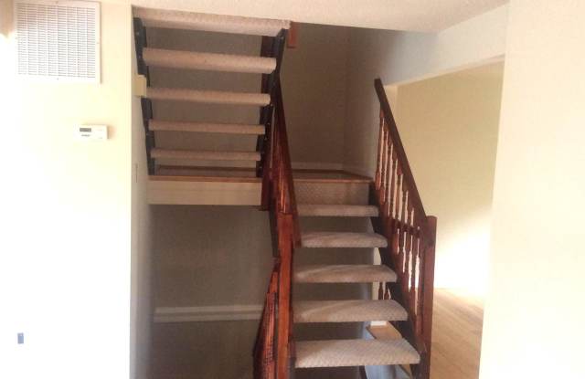 13621 BENTLEY CIRCLE Gallery 3