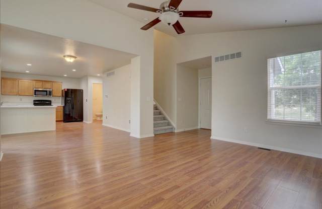 4 Bedroom in Southcreek Gallery 4