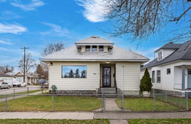 2301 West Sharp Avenue photos photos