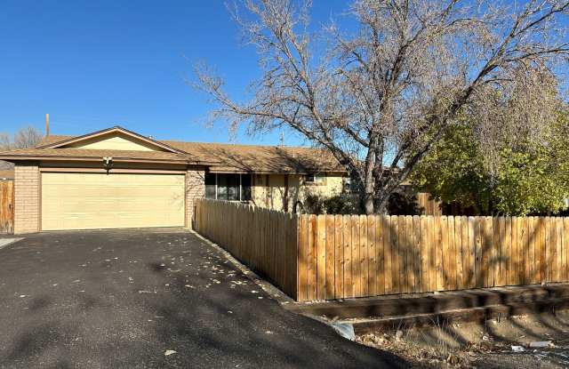 Spacious home with RV parking in Spanish Springs Gallery 4