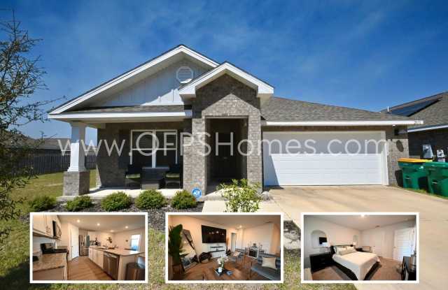 4 Bed Crestview Home photos photos