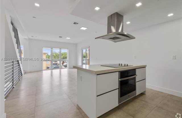 434 SW 10th St photos photos