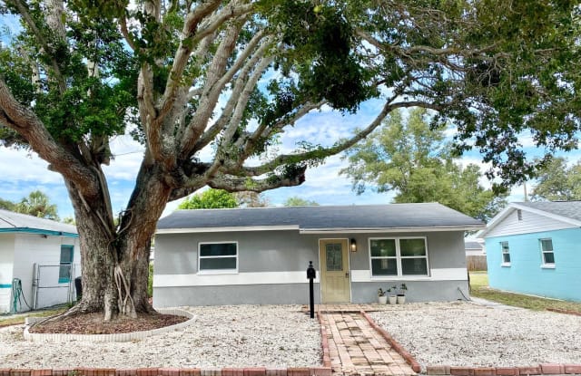 439 34th Ave N - 439 34th Avenue North, St. Petersburg, FL 33704