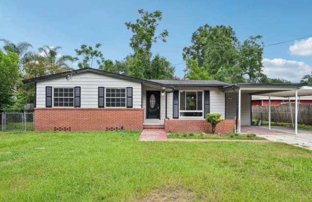 6013 Woodside Drive photos photos