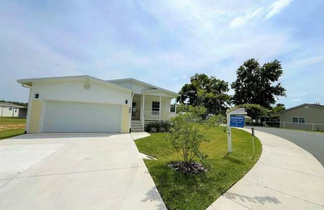 5576 Woodford St photos photos