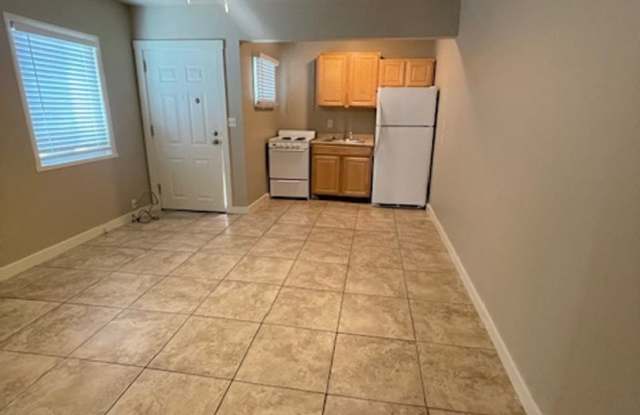 Cozy triplex unit, located in the Heart of Sparks! photos photos