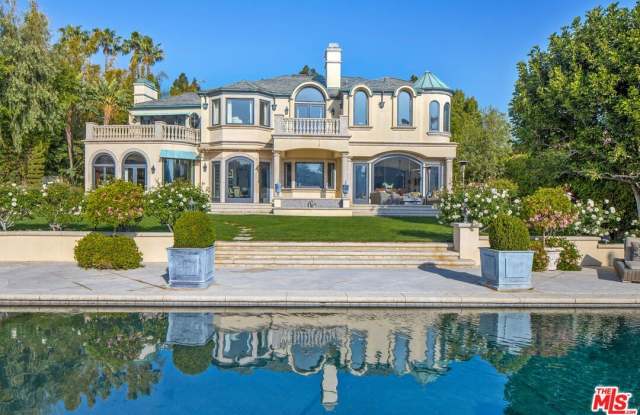 3352 Clerendon Rd photos photos