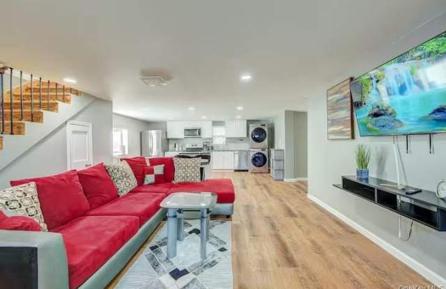 8 Carl Place unit: 4 photos photos