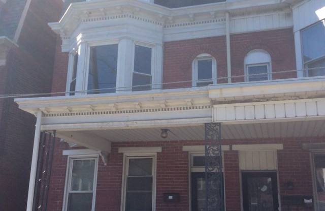 1st floor apartment West End of York City with Parking- Video in Photos - 110 South Richland Avenue, York, PA 17404