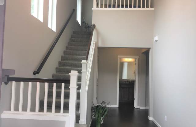 2172 SW Nautical Street Gallery 3