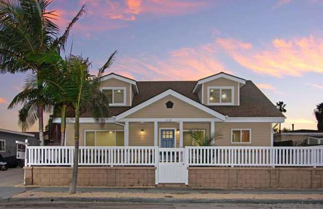 Fully Furnished Beach House in Ocean Beach! Gallery 1